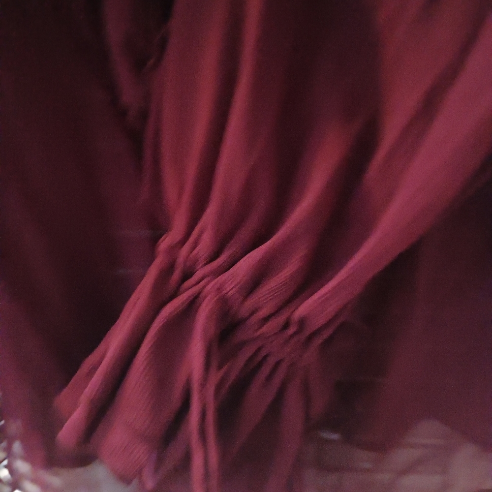 Blouses - Picture 4 of 9